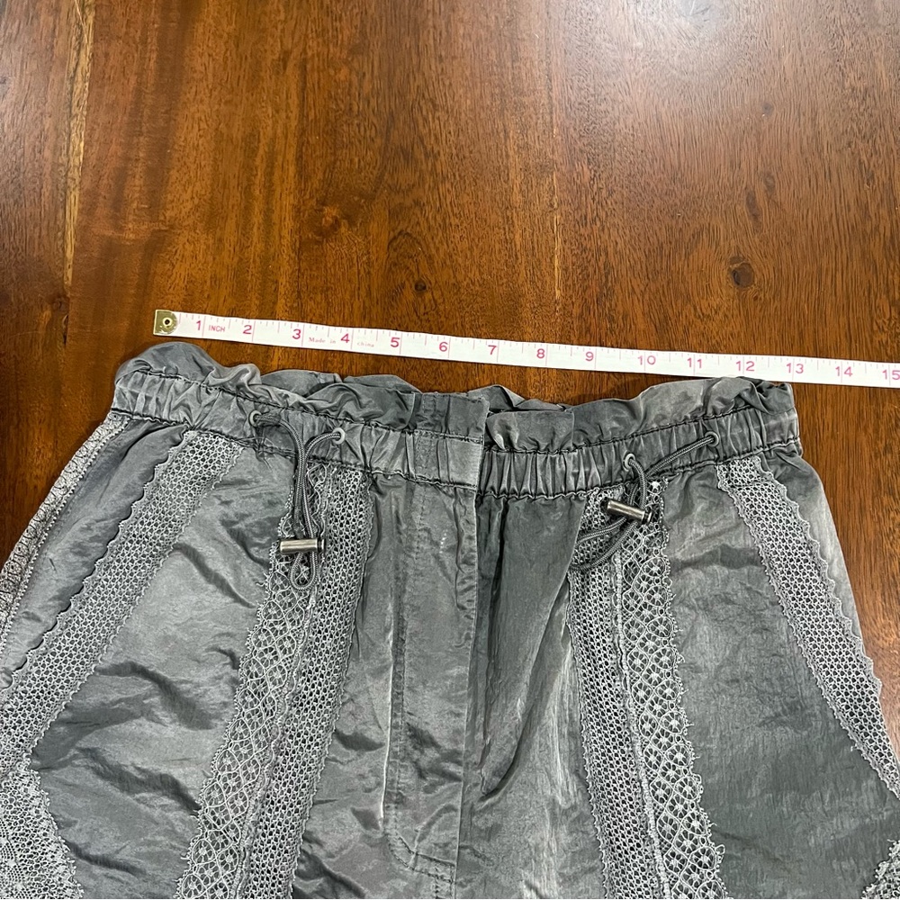 Free People Movement Trailhead Convertible Gray Lace Pants/ Shorts Size Small - Picture 8 of 10
